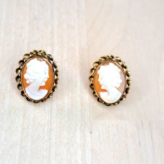 Vintage Cameo Carved Shell MOP Lady In Profile Earrings Yellow gold GF Screwback 19mm